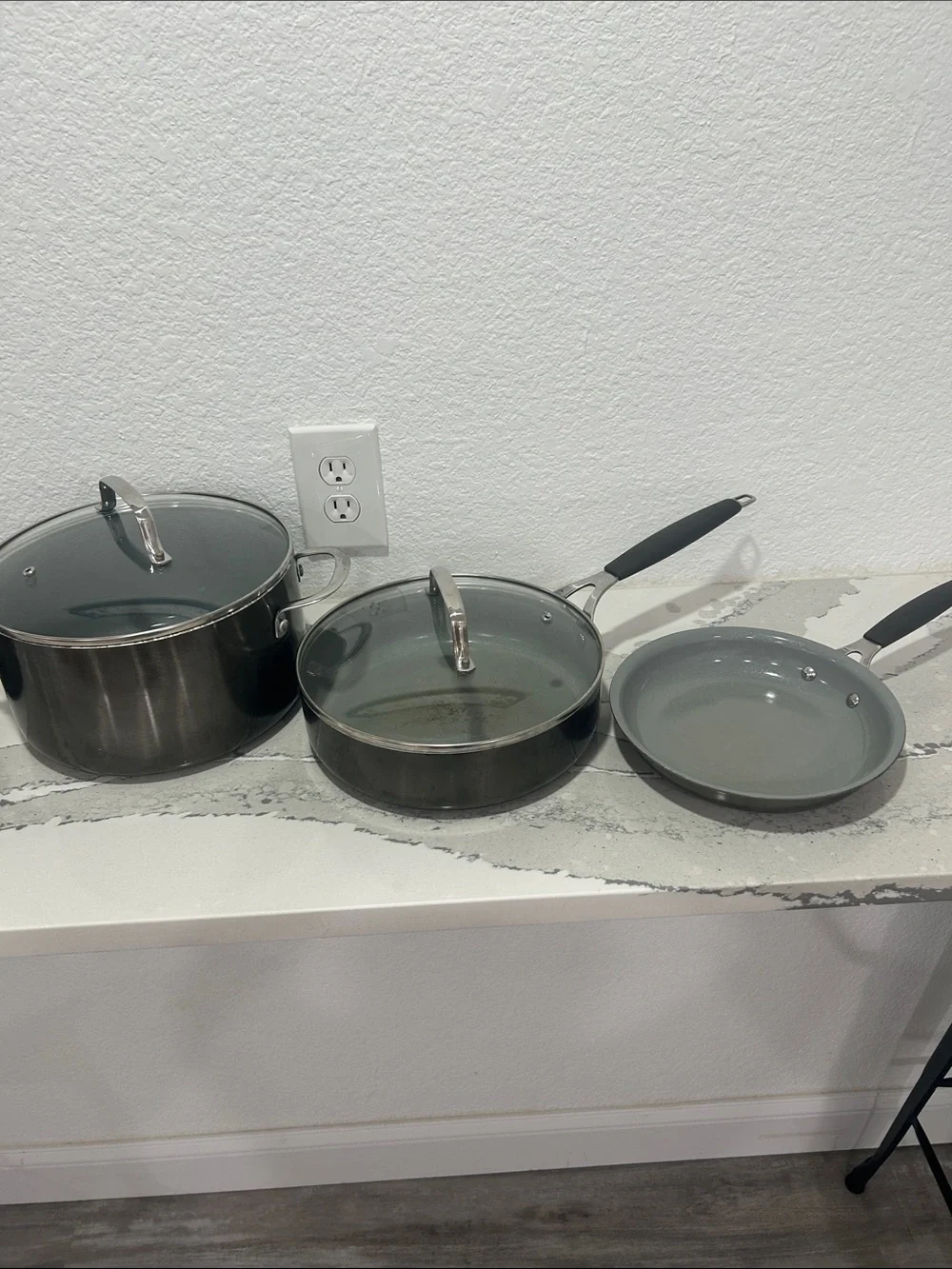 9 Piece Dark Gray Nonstick Cookware Set with Glass Lids By Food Network